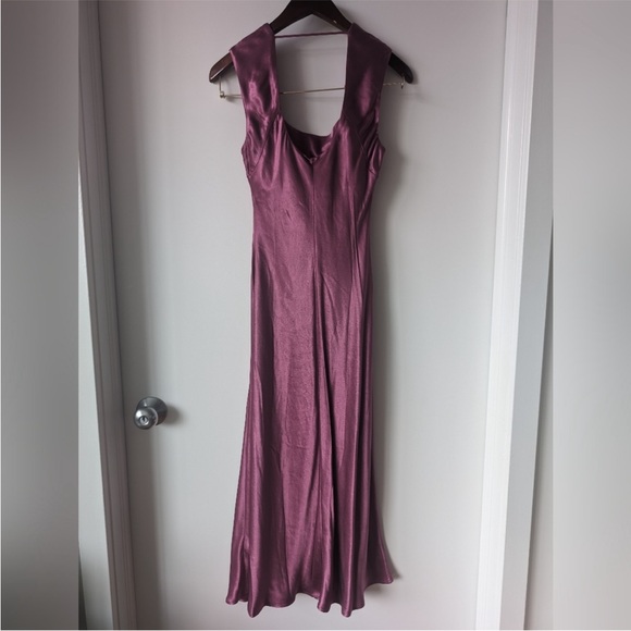 Dynamite Plum Satin Midi Dress - Picture 5 of 6